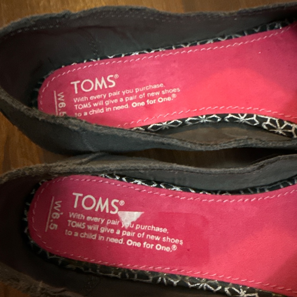 TOMS Suede Flat Gray Shoes Size 6.5 - Picture 6 of 6
